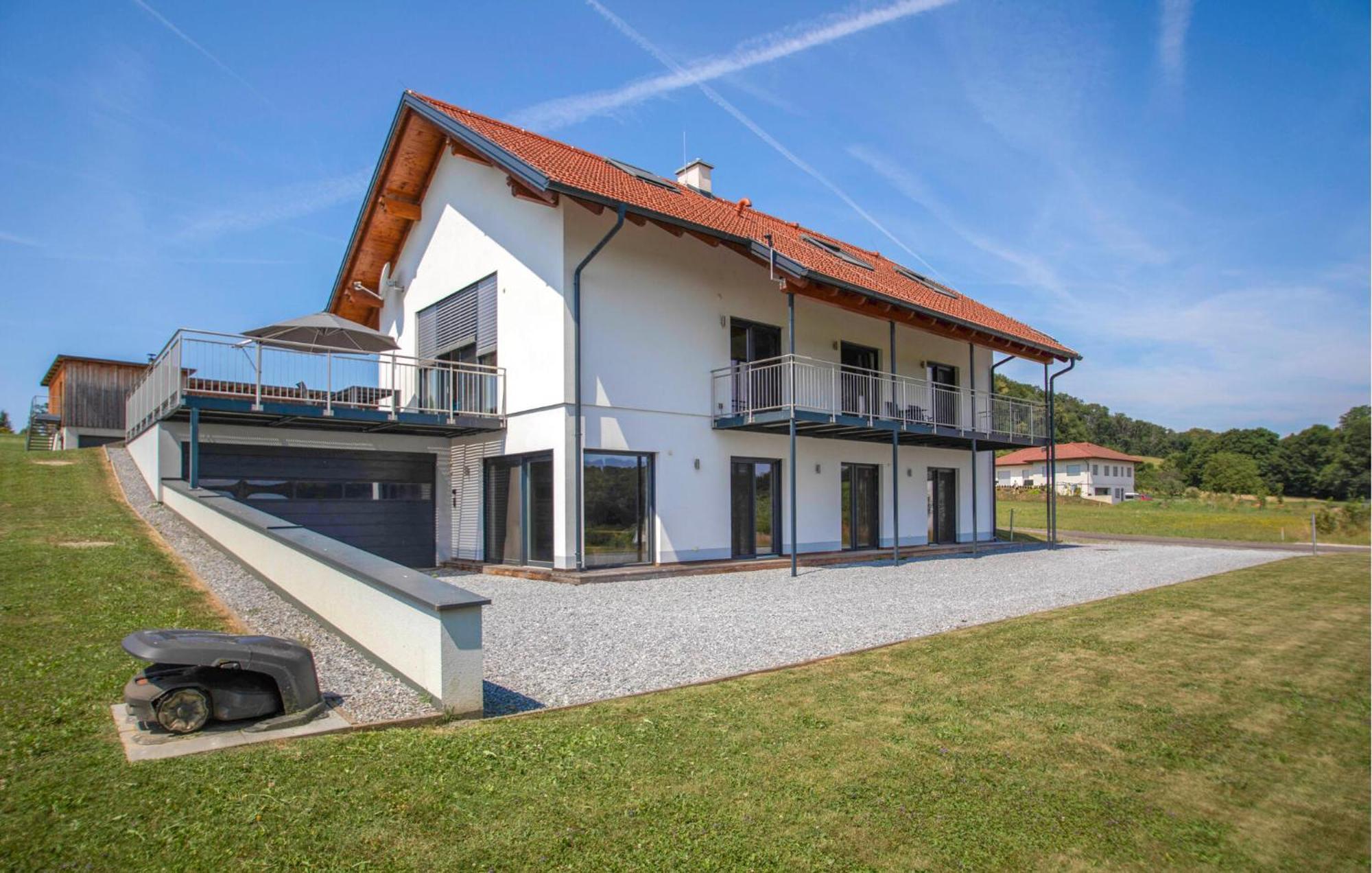 Ferienhaus In Kapfenstein エクステリア 写真