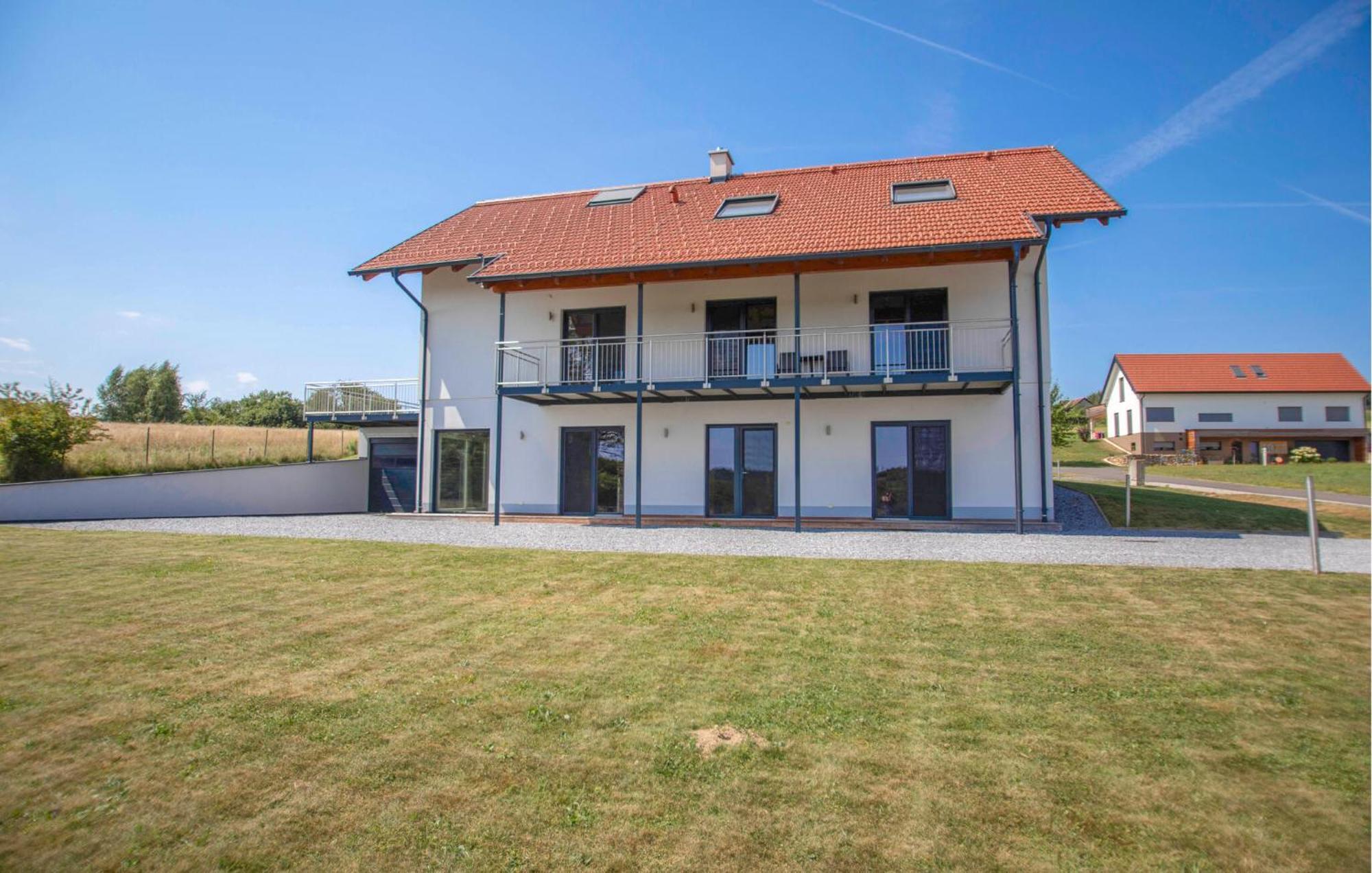 Ferienhaus In Kapfenstein エクステリア 写真